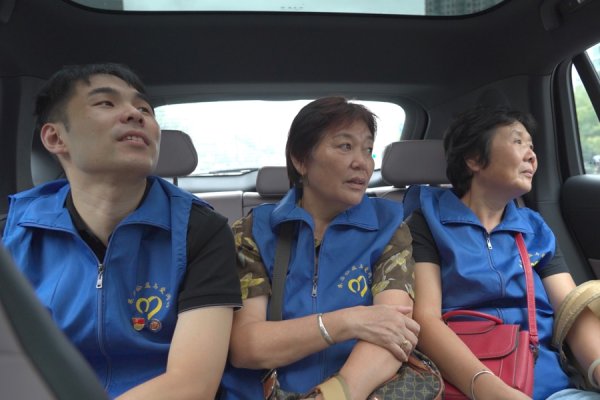 玖富配资 城事｜“我十几年没来外滩了！”这趟城市爱心之旅，让“顾家”的老人们很感慨